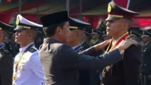Presiden Jokowi Lantik 906 Perwira Lulusan Akmil dan Akpol 2024