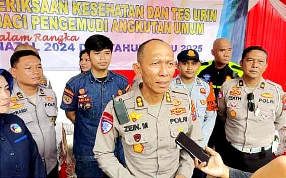 Nataru, Ditlantas Polda Jatim Ramcek Angkutan dan Tes Urine Pengemudi