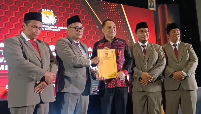 Eri Cahyadi-Armuji Resmi Pimpin Surabaya Periode 2025-2030