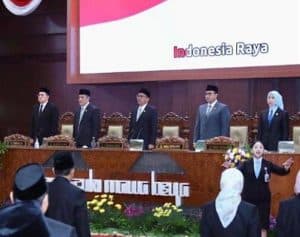 DPRD Jatim Tandatangani Surat Usulan Pelantikan Khofifah-Emil