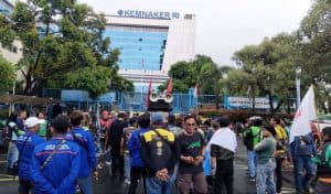 Ojol Turun Aksi, Tuntut Terbitkan Aturan Status Kerja & Tunjangan THR