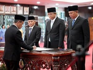 Bahlil Rombak Tubuh SKK Migas, Lantik 3 Pejabat Baru