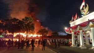 Mencekam! Ruang Kerja Wakil Gubernur di Gedung Grahadi Terbakar Habis