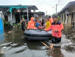 Banjir Mojokerto Jombang, BPBD Jatim Bantu Logistik dan Evakuasi Warga