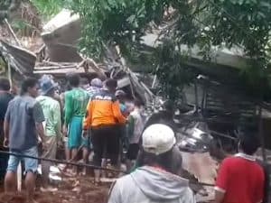 Longsor Terjadi Lagi, Timpa 4 Rumah dan 2 Orang Hilang di Wonosalam