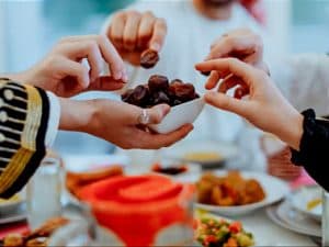 Ramadan Sehat: Tips Ampuh Hindari Gangguan Pencernaan Saat Puasa