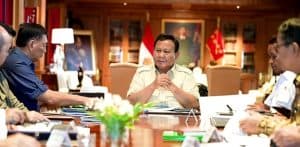 Prabowo Gelar Rapat Terbatas Diluar Hari Kerja, Ada Apa?