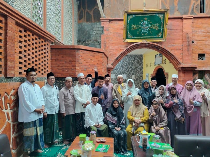 Merajut Bekal Kekal di Senja Kala: Refleksi Generasi Abu Sittin