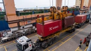 Industri Logistik Tetap Moncer! Impor Jadi Pendorong Utama Lho!